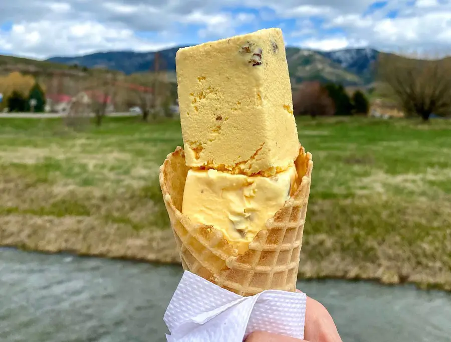 Square Ice Cream Store