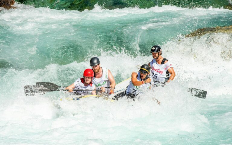 Snake River rafting with mountain scenery, whitewater adventures near Driggs Idaho Teton Valley